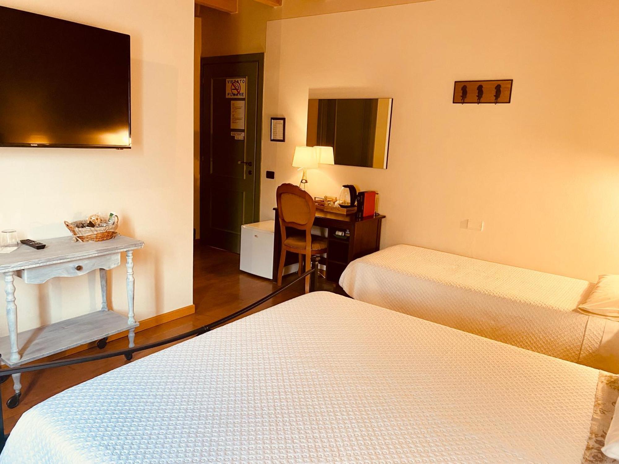 La Casina Hotell Dello Exteriör bild